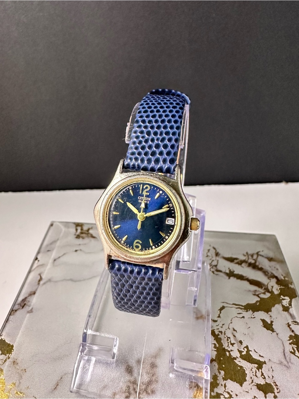 Vintage Citizen Quartz Women's Watch | Blue Dial with Date | Japan Movt 6010